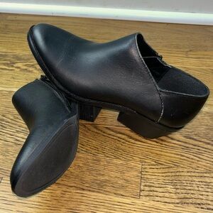 SOLD Lucky Brand Ferryn Black Leather Booties with Silver Distressing Womens 7.5